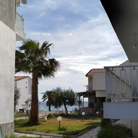 Christy'S Apartment By The Sea Skála Foúrkas Exterior foto