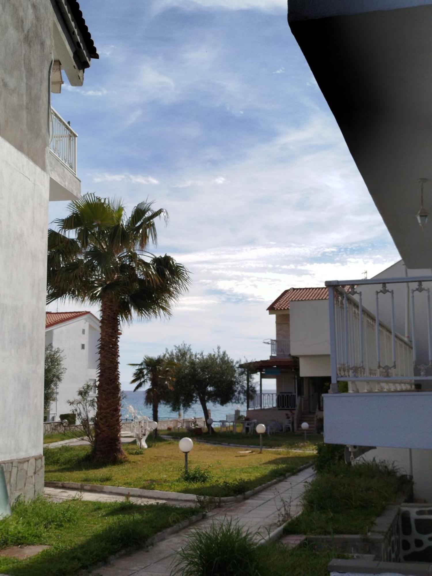 Apartment Christy's By The Sea